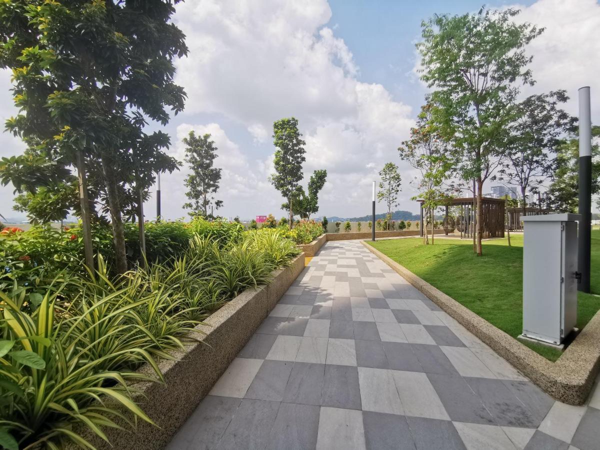 Traders Garden Apartment Cheras Exterior photo